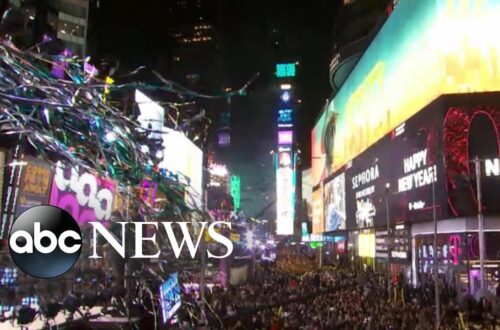 A millionn people gather in times square to celebrate the new year